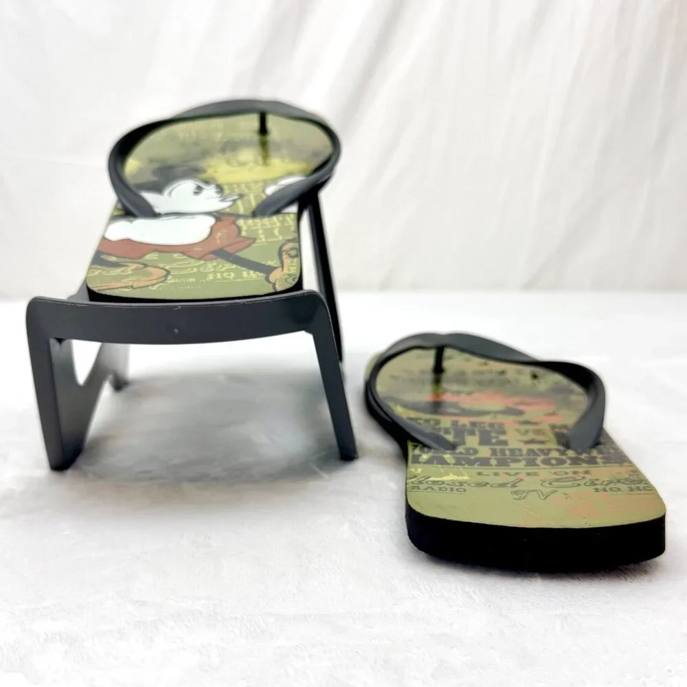 Disney Mickey Mouse Peg Leg Pete Boxing Flip Flops Men Size 12 Green